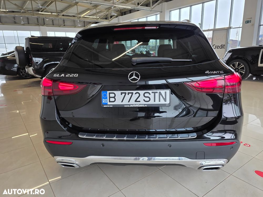 Mercedes-Benz GLA - 5