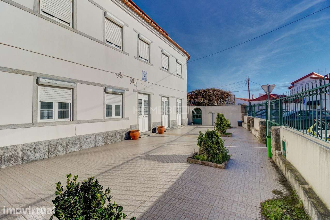Prédio no Magoito, Sintra | 6 fracções | 590m² Const. | Lote c/921m² - Grande imagem: 4/38