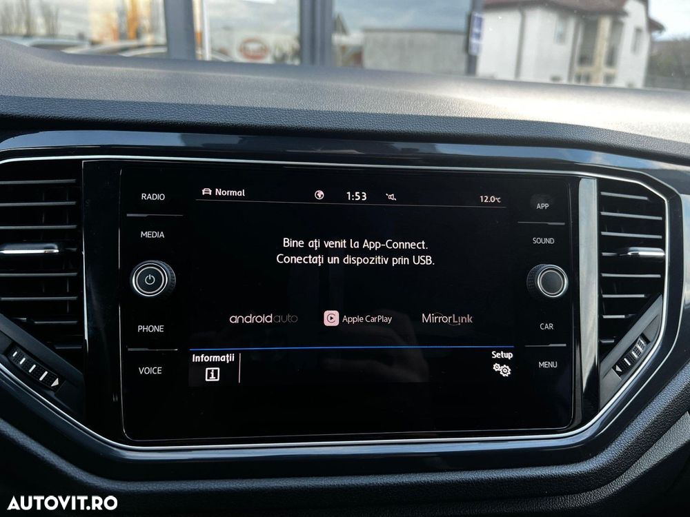 Volkswagen T-Roc - 22