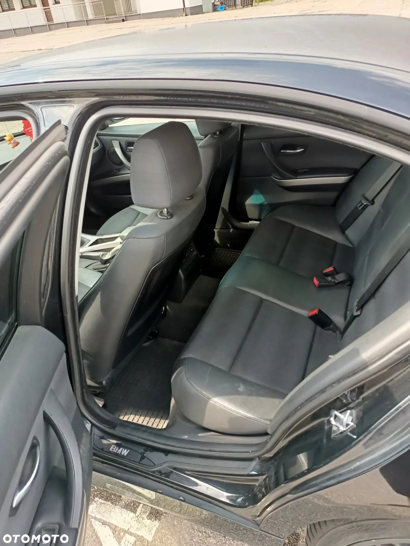 BMW Seria 3 320i - 11