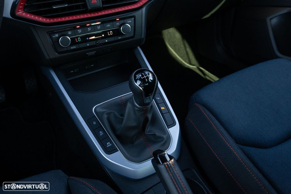 SEAT Arona 1.0 TSI FR - 18