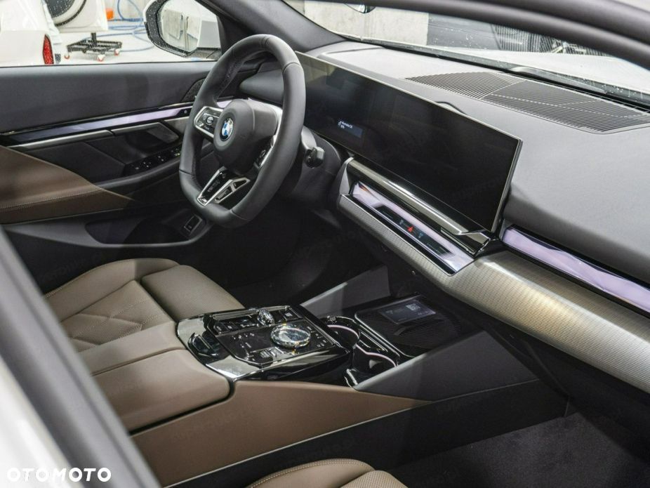 BMW Seria 5 520i mHEV M Sport - 15