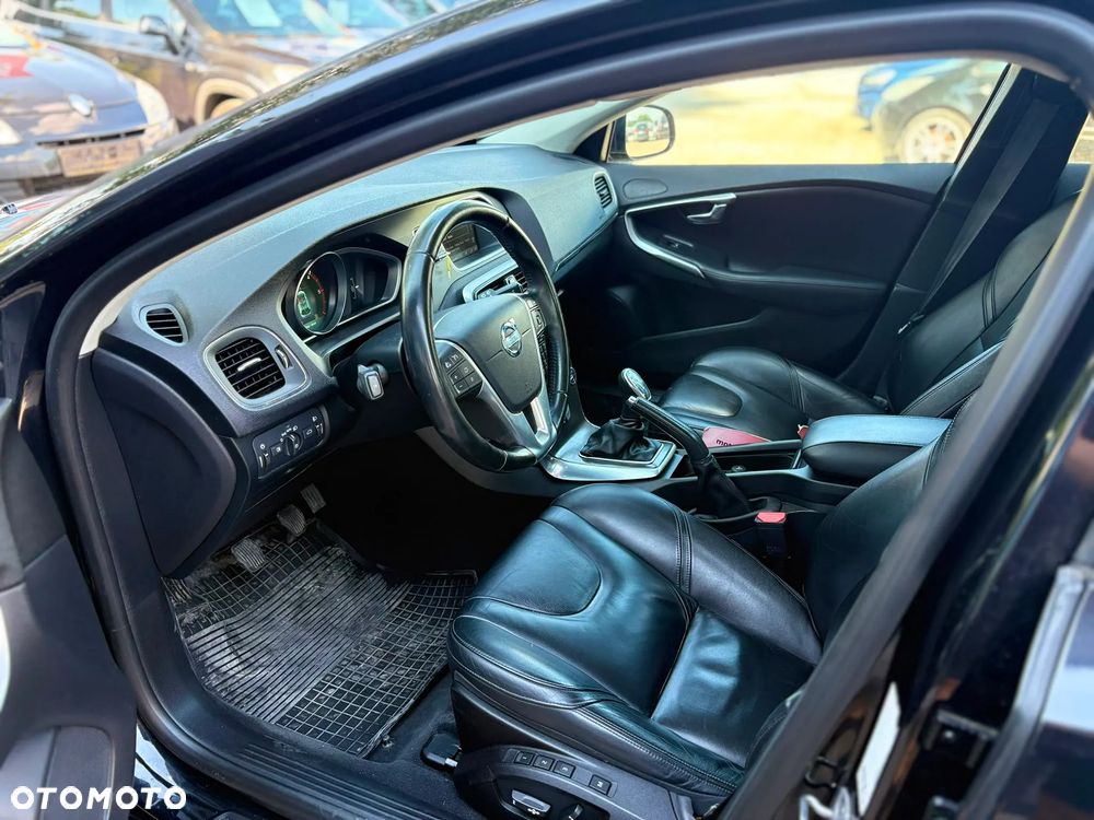 Volvo V40 D2 - 16