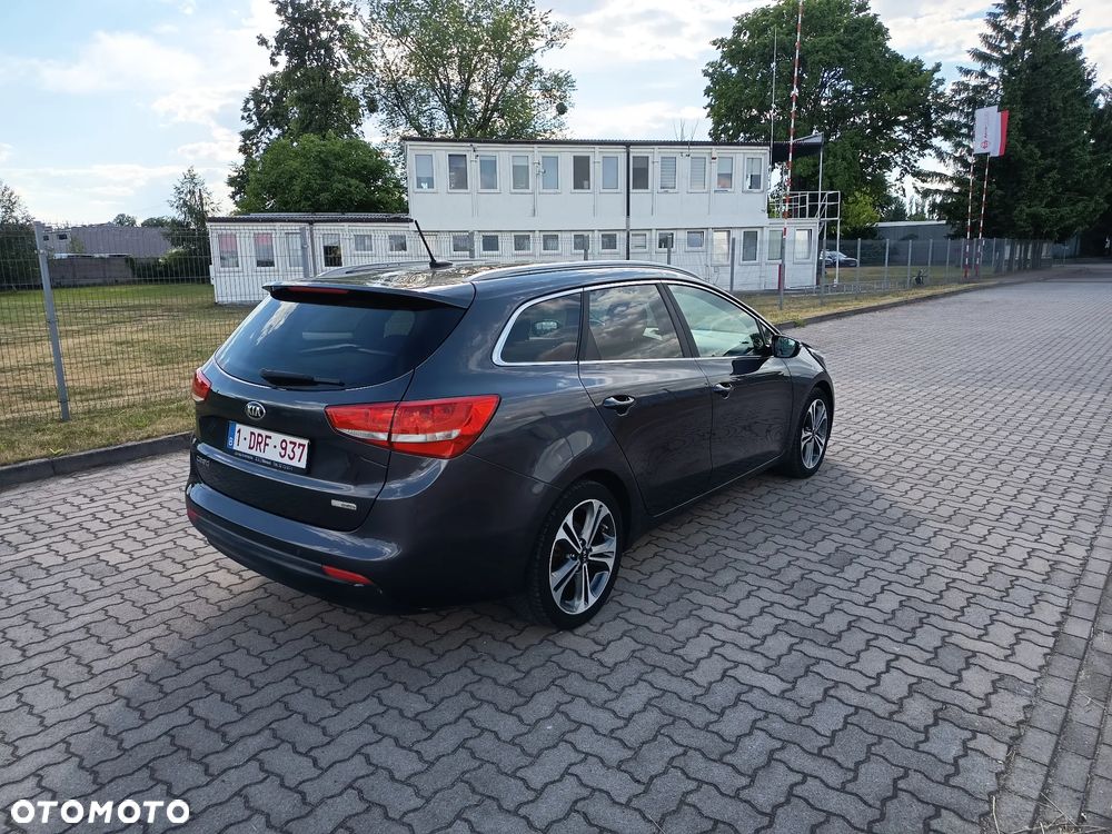 Kia Ceed - 5