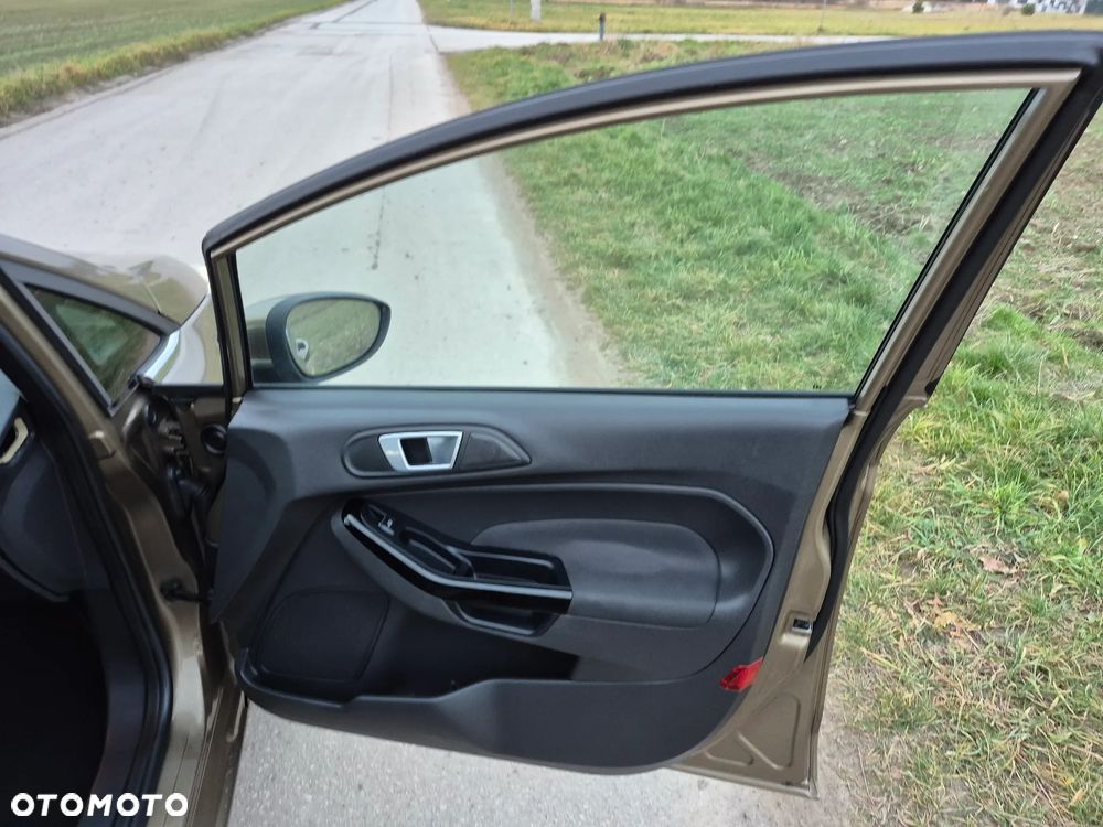 Ford Fiesta 1.6 TDCi Platinium X - 28