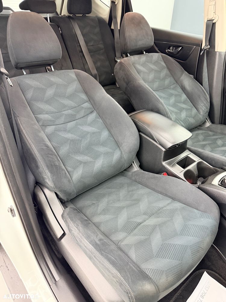 Nissan X-Trail 1.6 dCi N-Connecta - 18