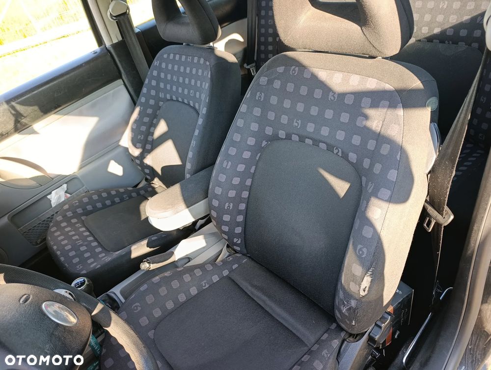 Volkswagen New Beetle 2.0 - 10