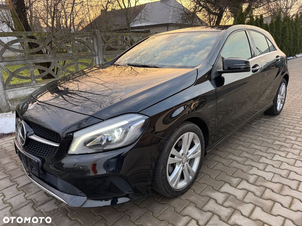 Mercedes-Benz Klasa A 180 7G-DCT AMG Line - 2