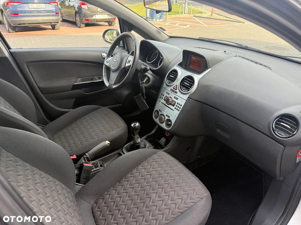 Opel Corsa - 11