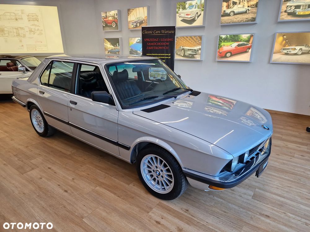 BMW Seria 5 520i - 2
