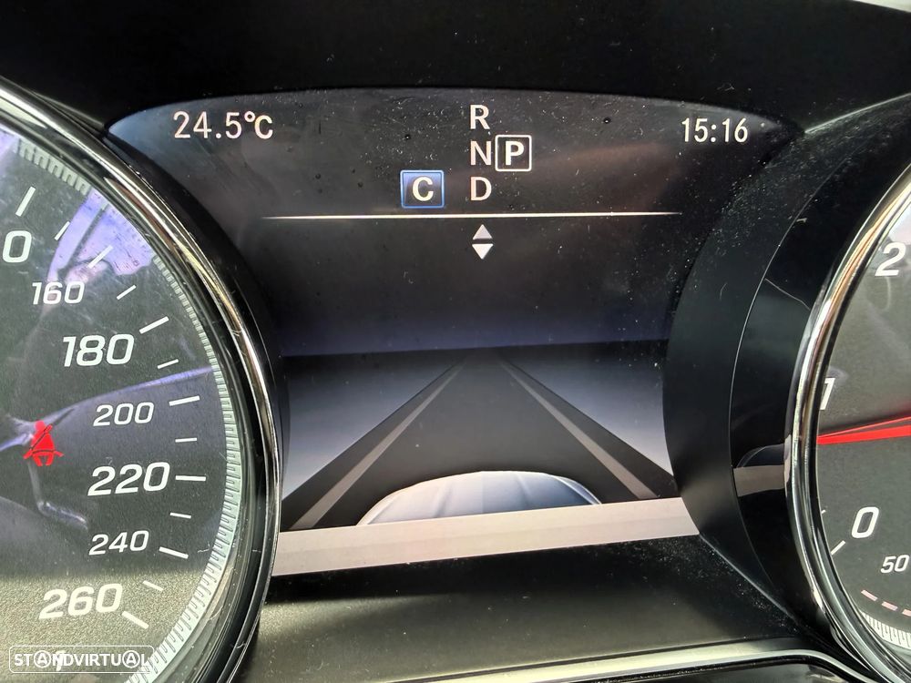 Mercedes-Benz E 220 d AMG Line Aut. - 33