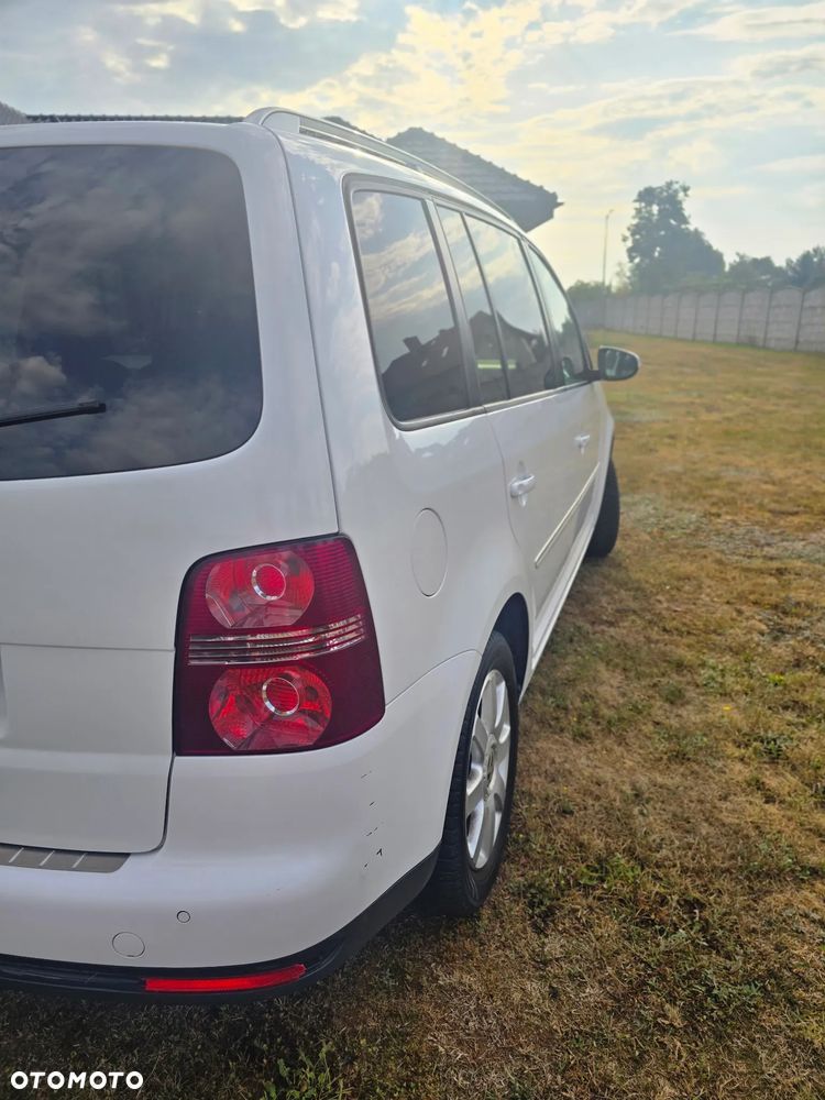 Volkswagen Touran 1.4 TSI Comfortline - 10