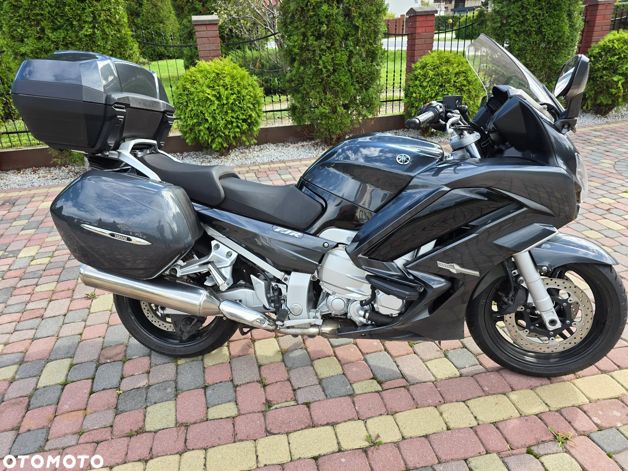 Yamaha FJR - 2