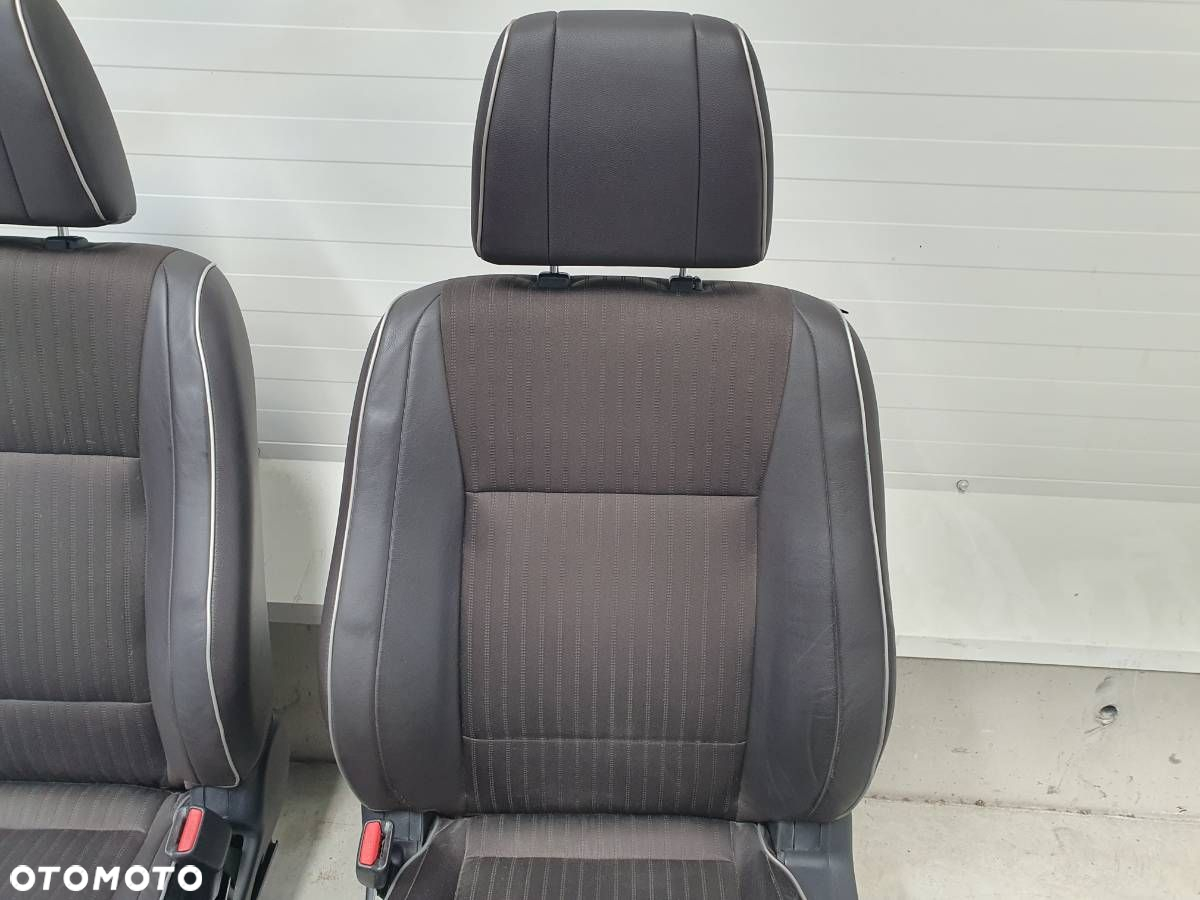 FOTELE KANAPA BOCZKI WNĘTRZE KOMPLET 7 OSÓB MITSUBISHI PAJERO IV EU - 24