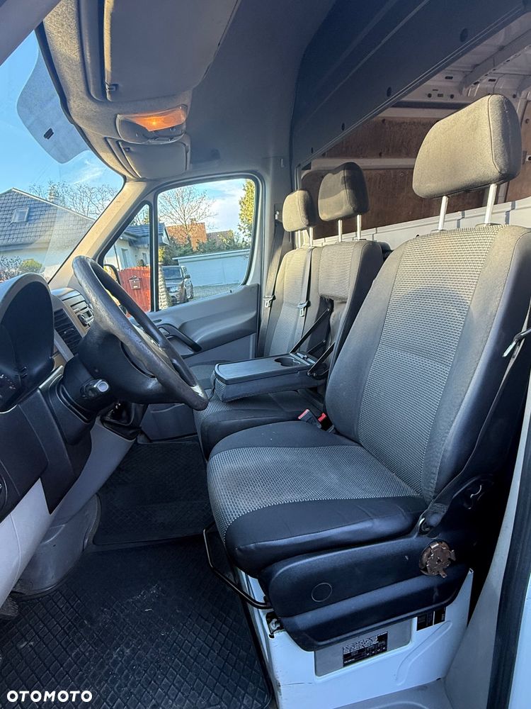 Mercedes-Benz Sprinter - 15
