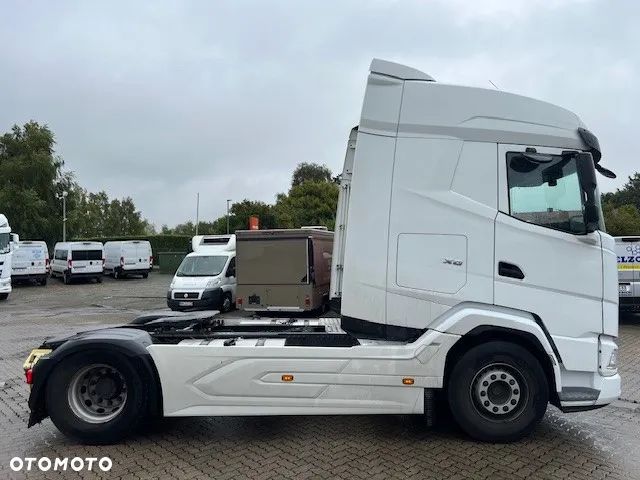 DAF - 24