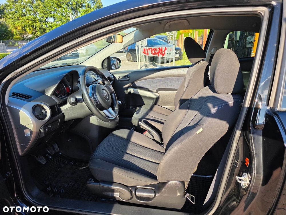 Mazda 2 - 13