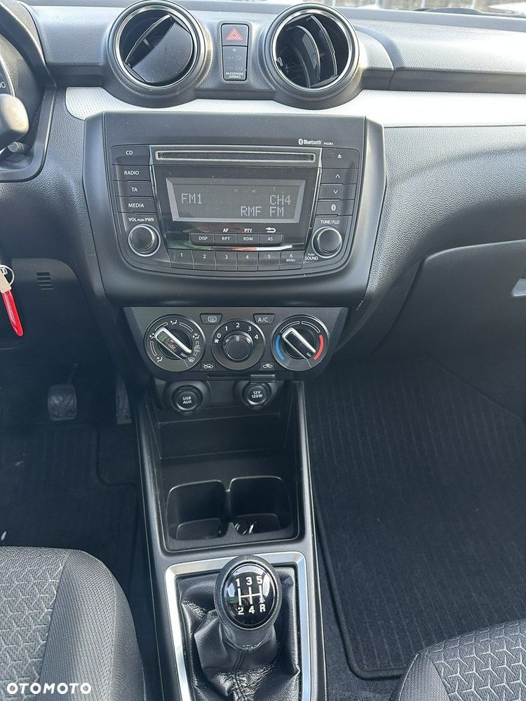 Suzuki Swift - 30