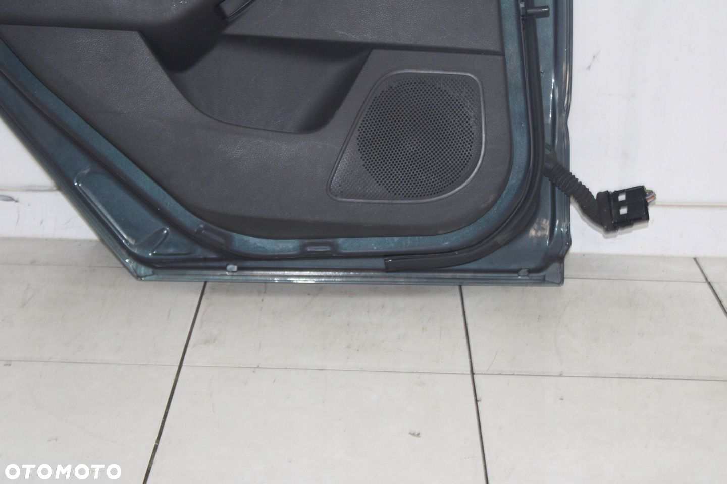 FORD FOCUS MK3 HB 2010R- DRZWI LEWE TYLNE LEWY TYŁ EB - KOD LAKIERU - 7