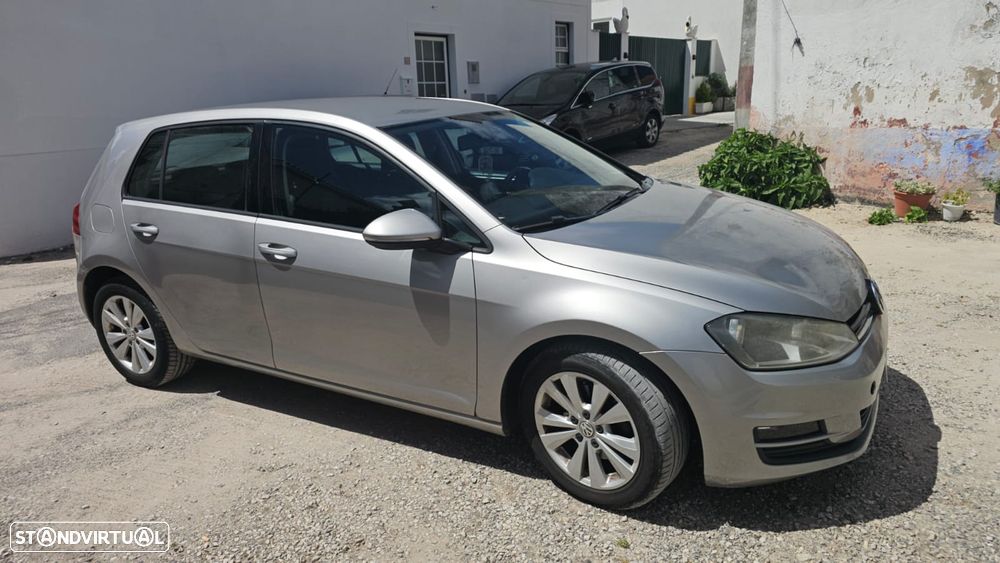 VW Golf 1.6 TDi Trendline BlueMotion - 3