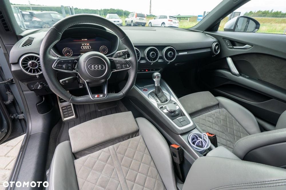 Audi TT S Coupé - 6