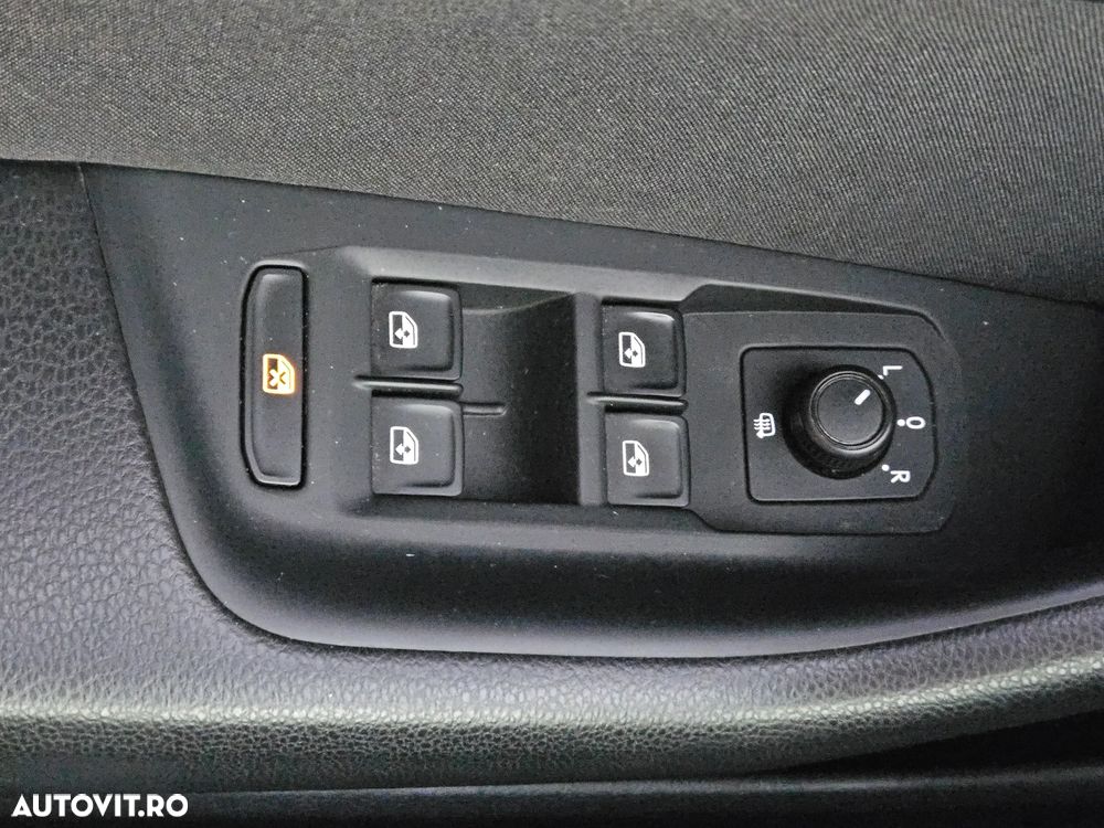 Volkswagen Passat Variant 2.0 TDI DSG Comfortline - 12