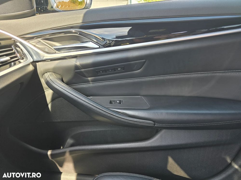 BMW Seria 5 520d Aut. Sport Line - 16