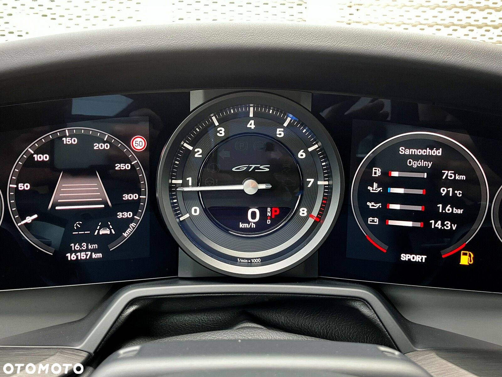 Porsche 911 Carrera 4 GTS Cabrio - 25
