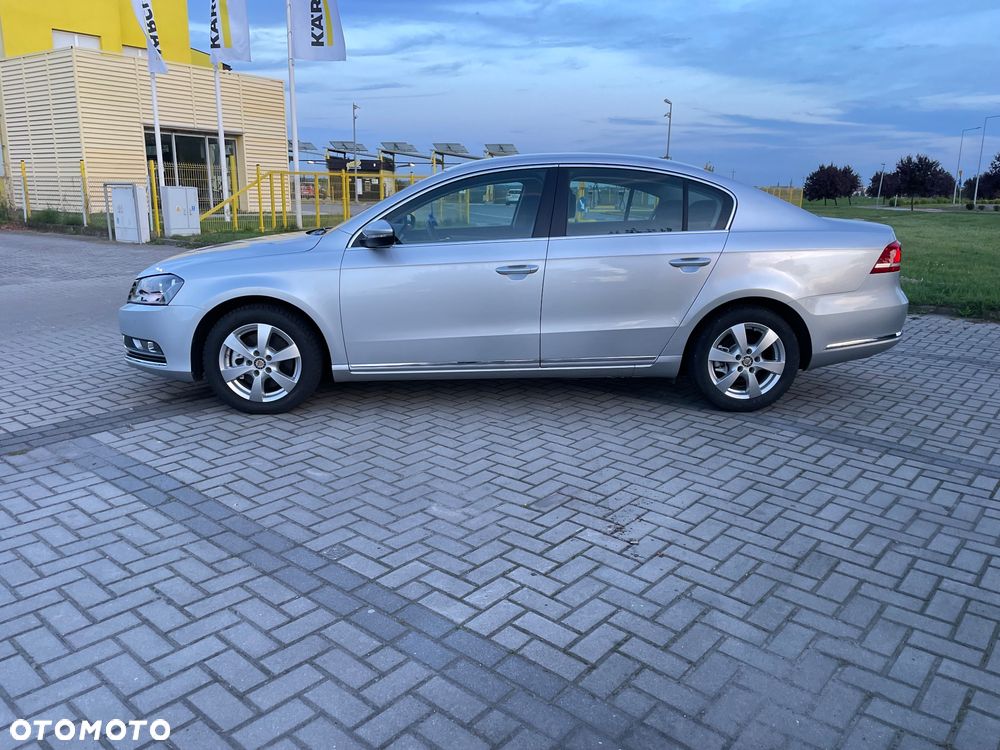 Volkswagen Passat - 5