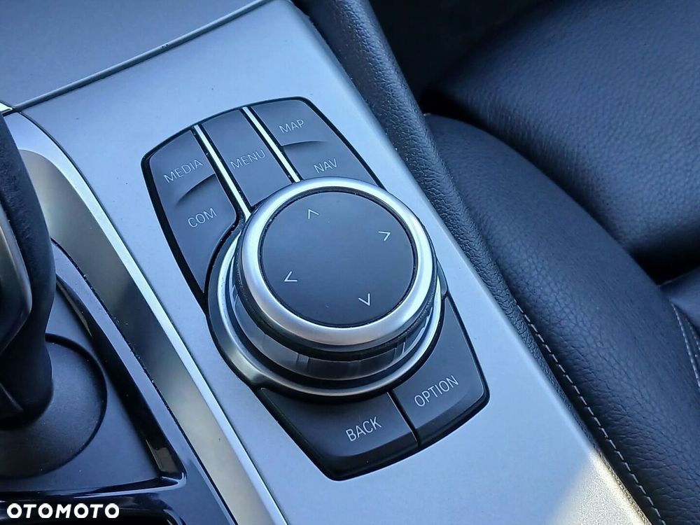 BMW Seria 5 - 32