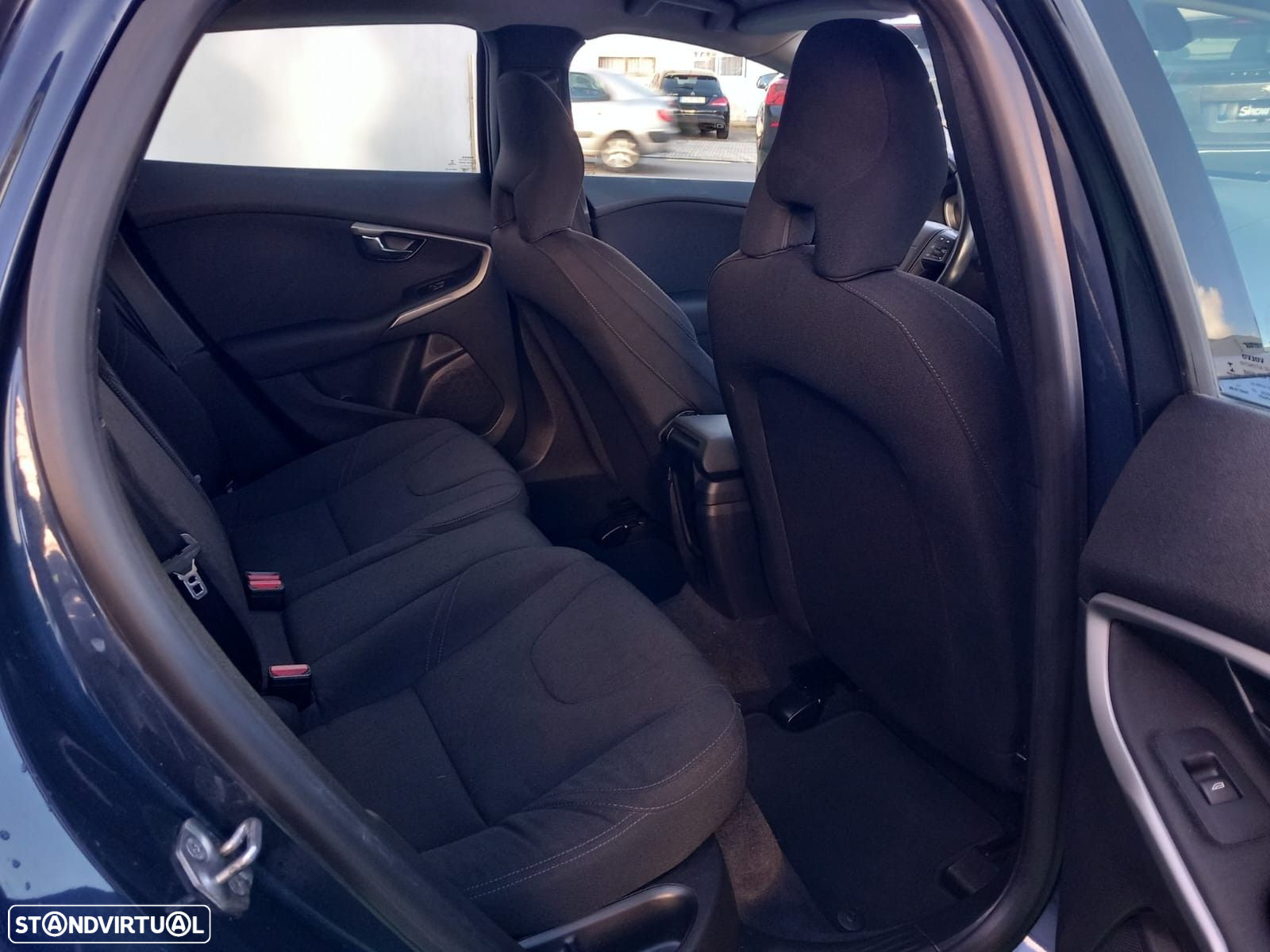 Volvo V40 1.6 D2 Eco Momentum - 25