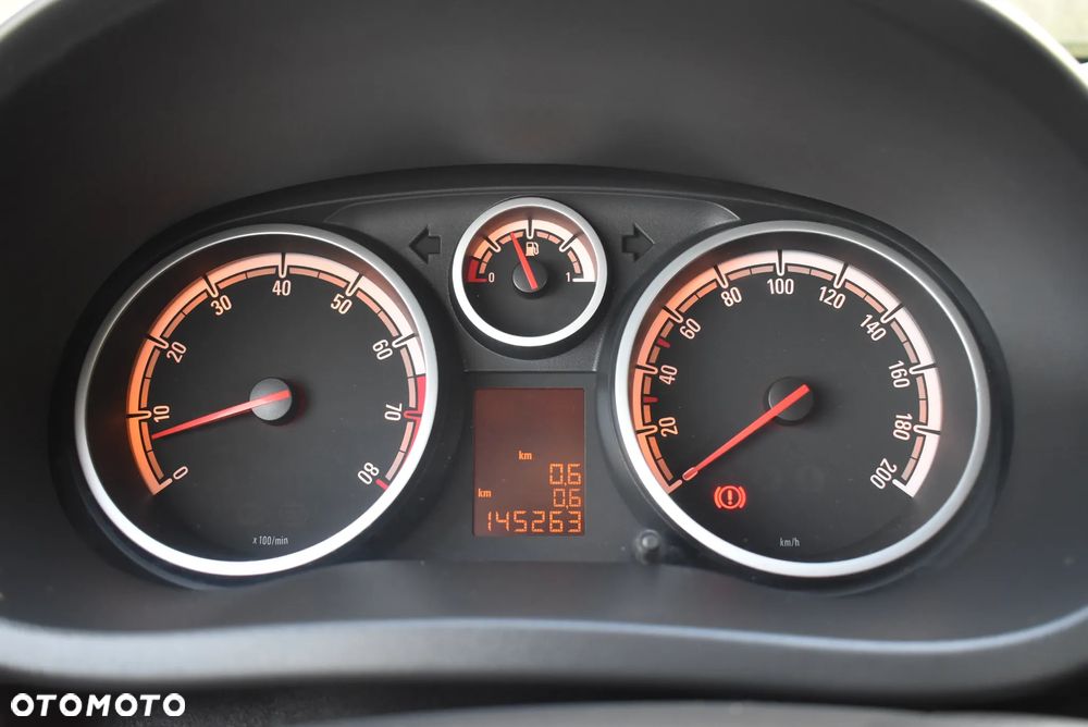 Opel Corsa 1.4 16V Edition - 34