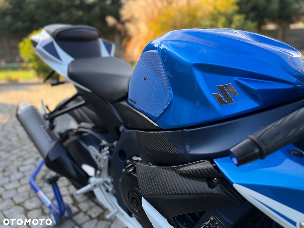 Suzuki GSX-R - 33