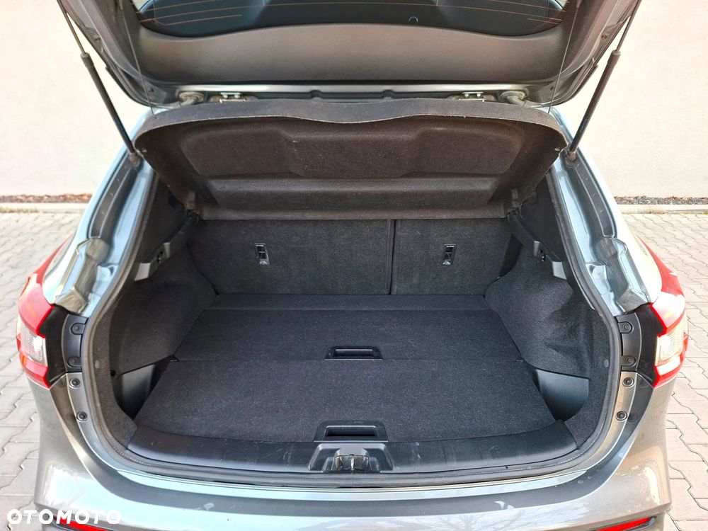 Nissan Qashqai 1.3 DIG-T N-WAY - 27