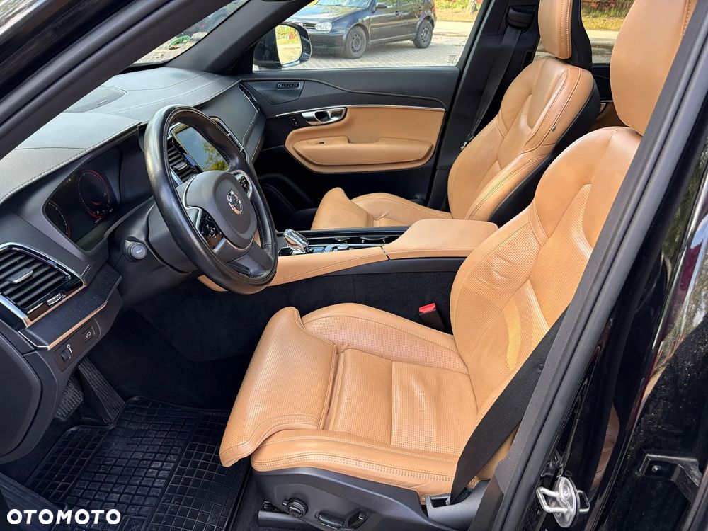 Volvo XC 90 B5 D AWD Inscription - 11