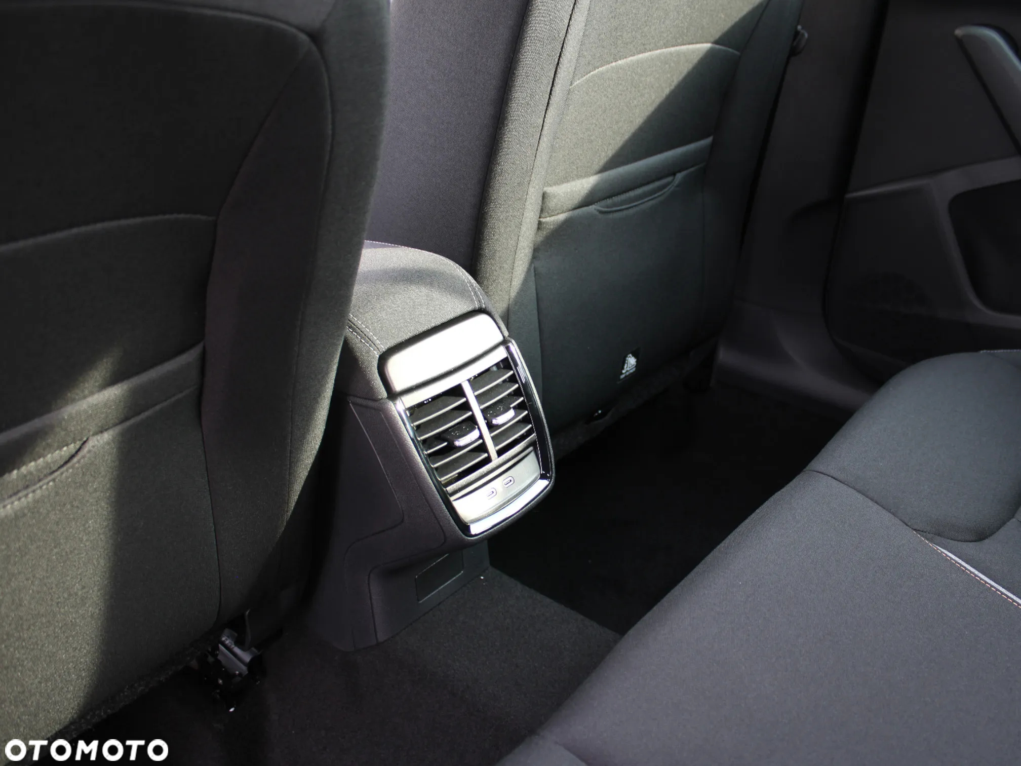 Skoda Kamiq 1.0 TSI Selection DSG - 16