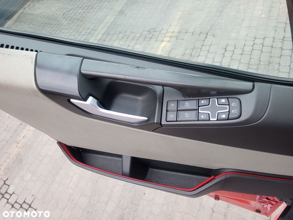 Volvo FH 460 / STANDARD / XXL / i SAVE / EURO 6/ GLOBETROTTER/ / AUTOMAT/SERVIS /2019/ KAMERA/ SKÓRY/ XENON /PERFEKCYJNY STAN / ZABUDOWY  MIĘDZYOSIOWE/ - 37