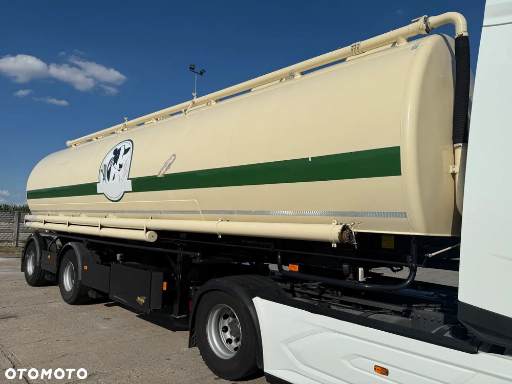 Welgro Beczka do paszy Silos Paszowóz 2 osie SAF 2003 - 6