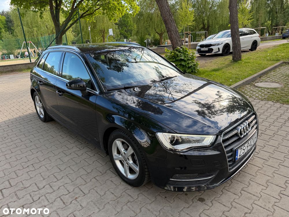 Audi A3 Sportback - 1