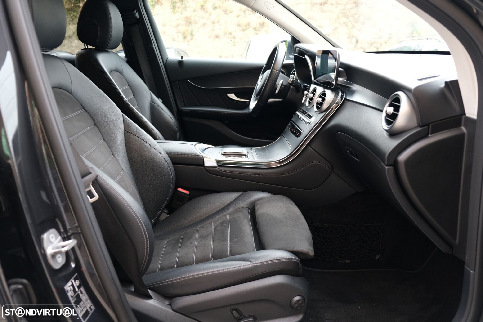 Mercedes-Benz GLC 300 e 4Matic - 14