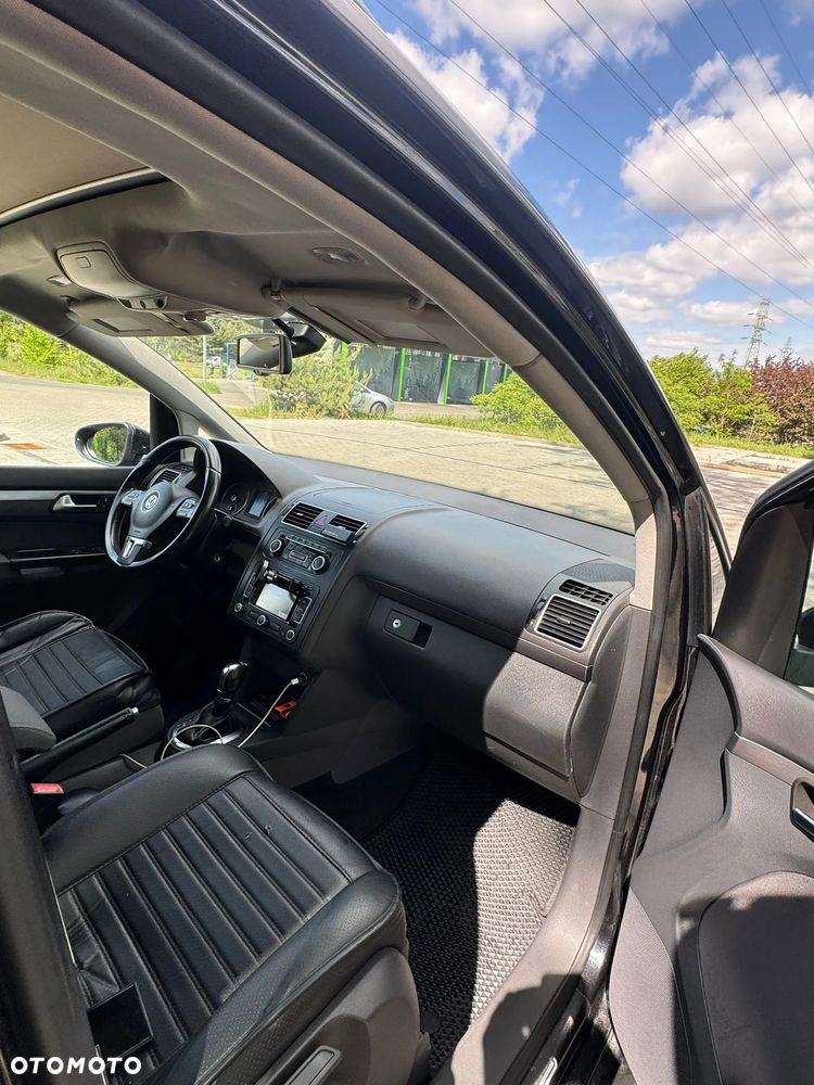 Volkswagen Touran 2.0 TDI Highline DSG - 14