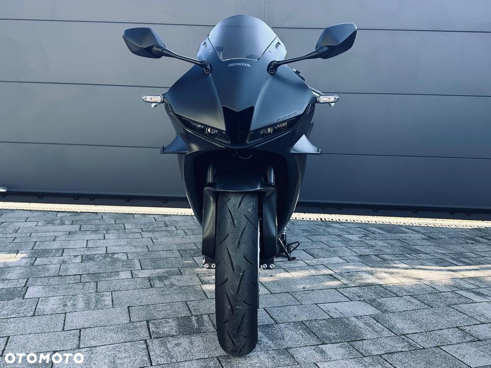 Honda CBR - 1