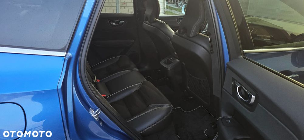 Volvo XC 60 T5 AWD R-Design - 14