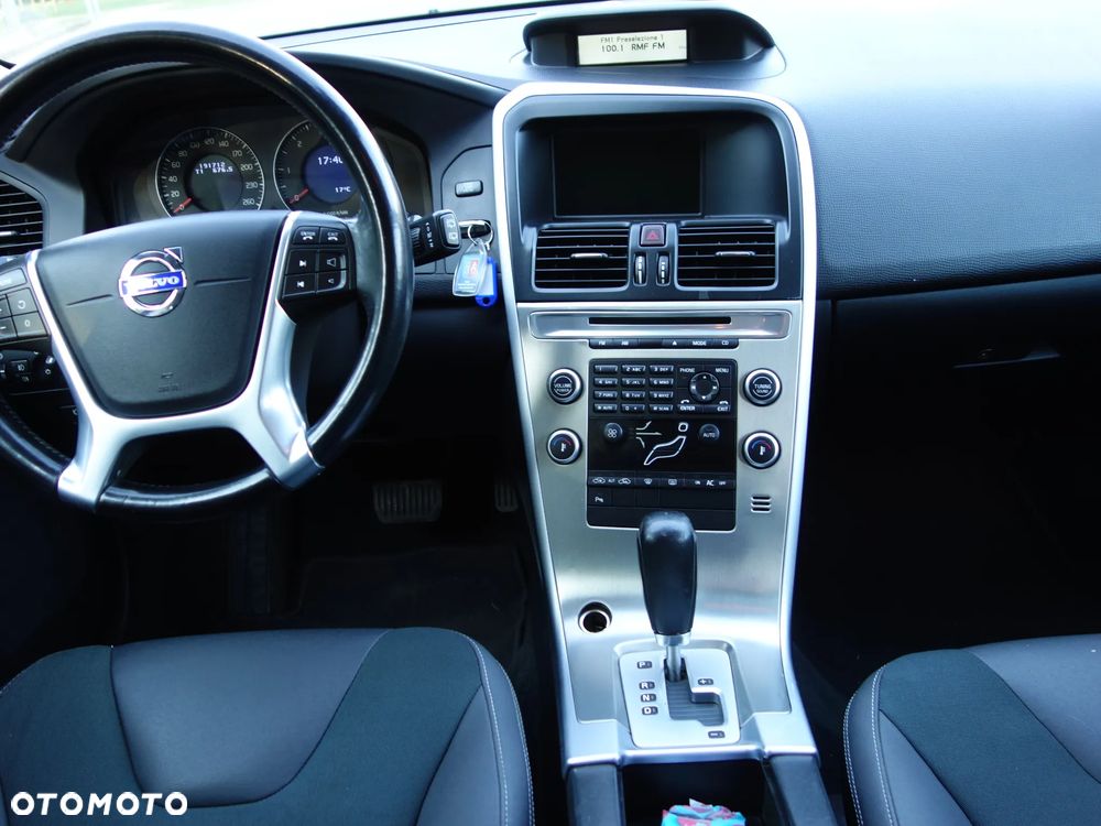 Volvo XC 60 2.4D Momentum - 18