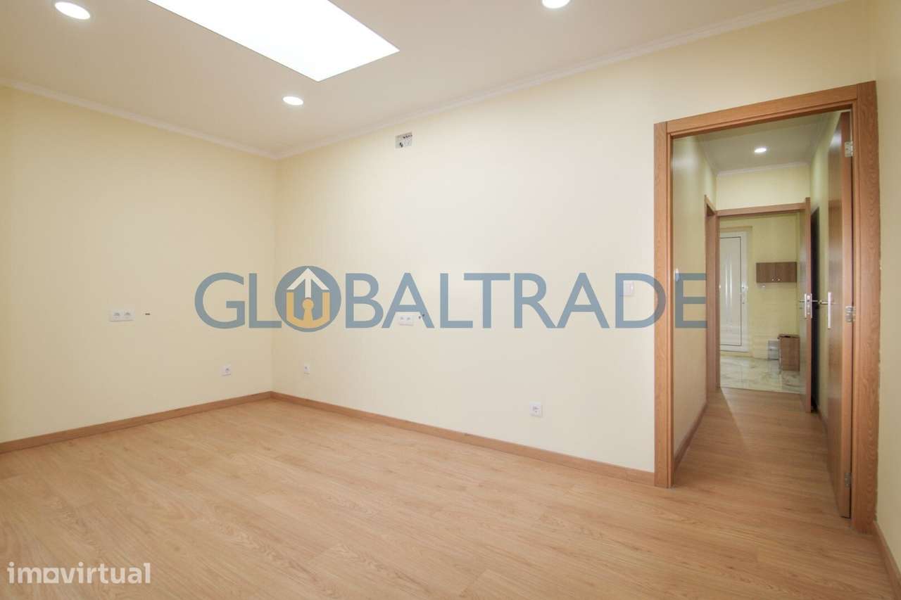 Moradia Térrea T3 totalmente renovada em Campanhã - Grande imagem: 5/20