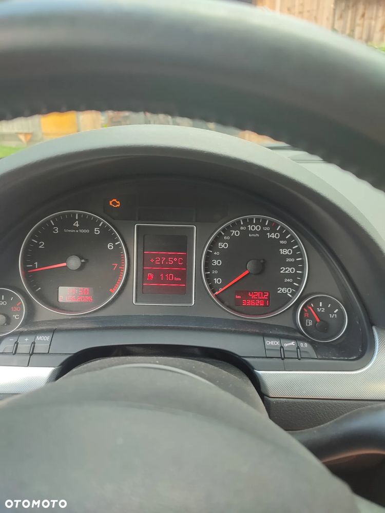 Audi A4 Limousine 1.8T - 8