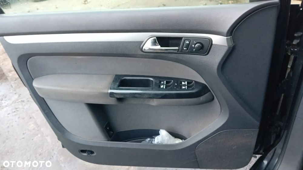 Tylko Części VW TOURAN I 1T 1.9 TDI 8V 03r–06r Lakier LC9Z - 7