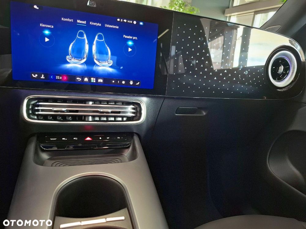 Mercedes-Benz GLB - 14