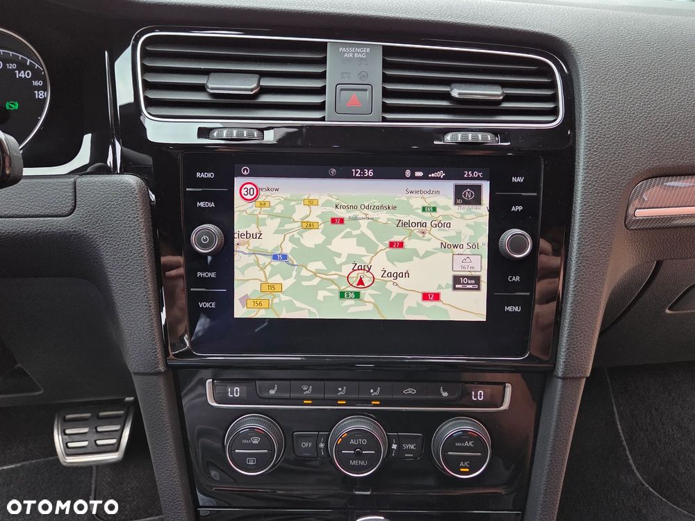 Volkswagen Golf 1.5 eTSI OPF DSG R-Line - 29