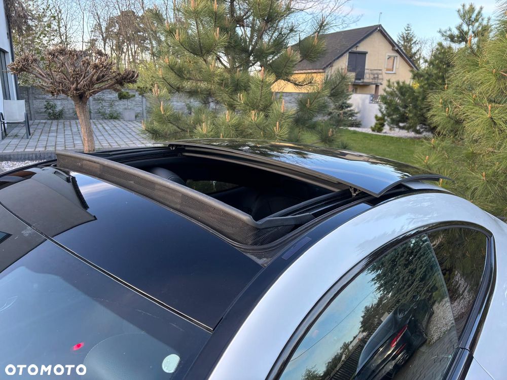 Mercedes-Benz Klasa C 300 9G-TRONIC AMG Line Plus - 36